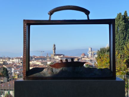 Terres Neuves Consulting through briefcase